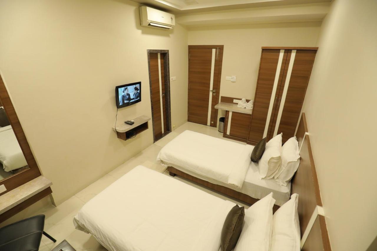 ไฮแลนด์ รีสอร์ต Hotel โลนาวาลา ภายนอก รูปภาพ