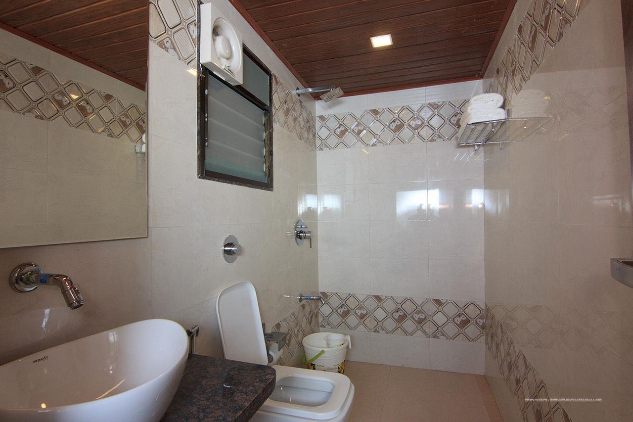 ไฮแลนด์ รีสอร์ต Hotel โลนาวาลา ภายนอก รูปภาพ
