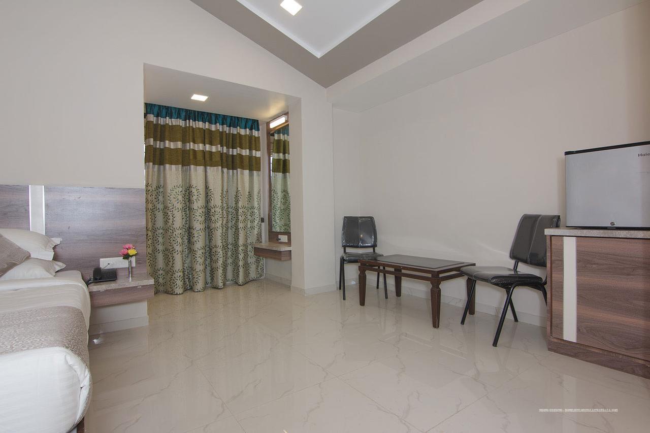 ไฮแลนด์ รีสอร์ต Hotel โลนาวาลา ภายนอก รูปภาพ